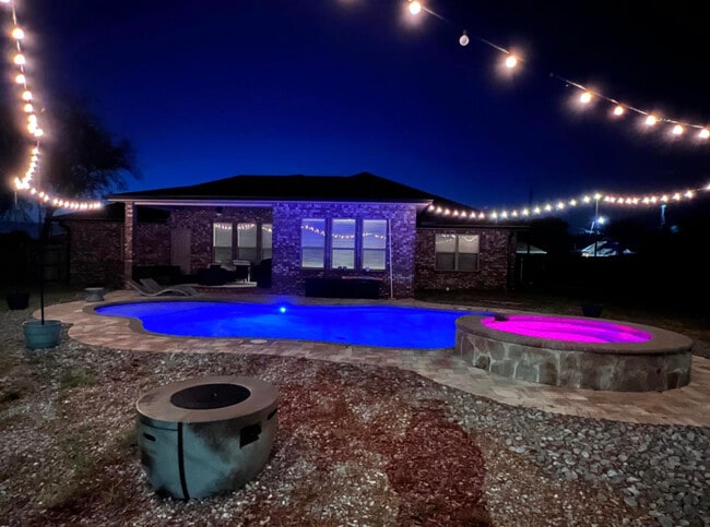 Building Photo - 8501 Holley Hills Cir