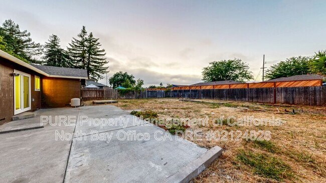 Building Photo - 353 E Robles Ave