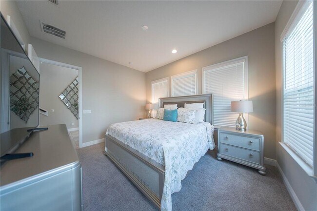 Building Photo - 12601 Bovet Ave