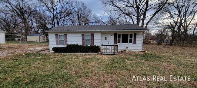 Building Photo - 519 S 81 St