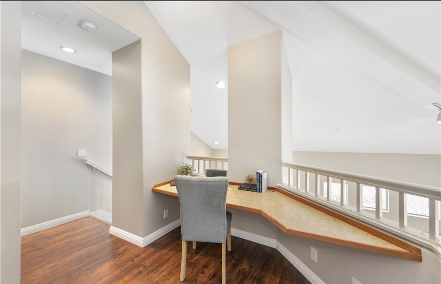 Building Photo - 2755 Dietrich Dr