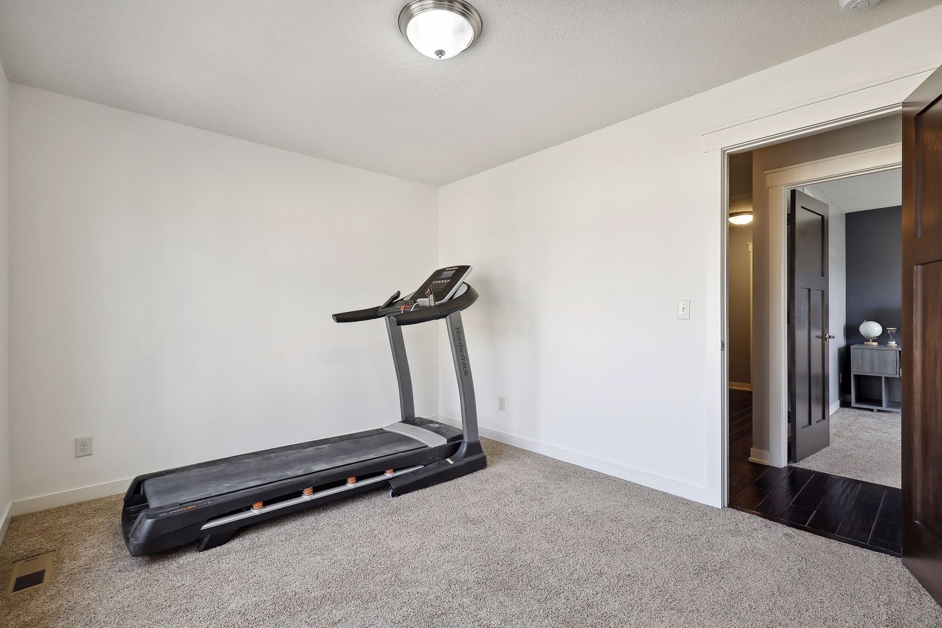 Building Photo - 2019 Louisiana Ave S