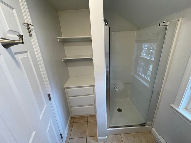 Building Photo - 8-10-10 Essex St