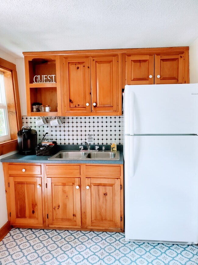 Building Photo - 4 Lk Vw Rd