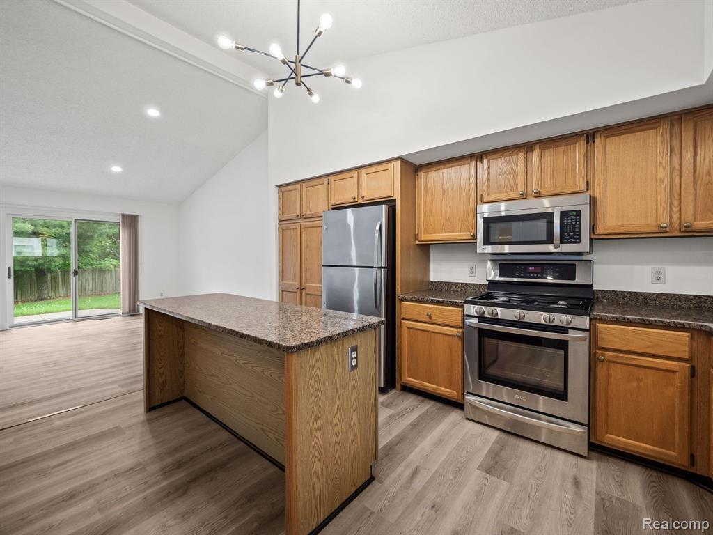 Building Photo - 1888 Webster St