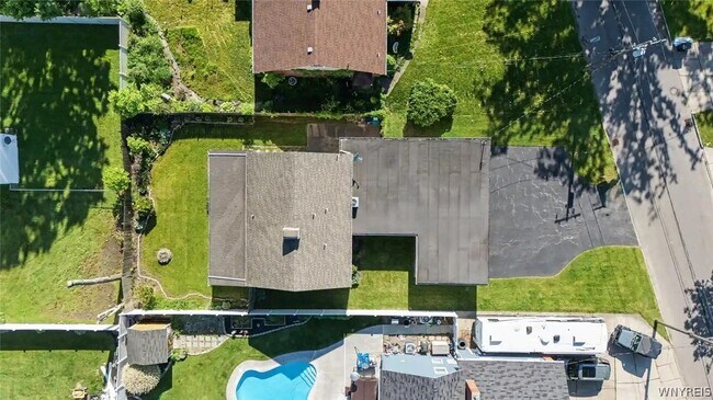 Building Photo - 9326 Rivershore Dr