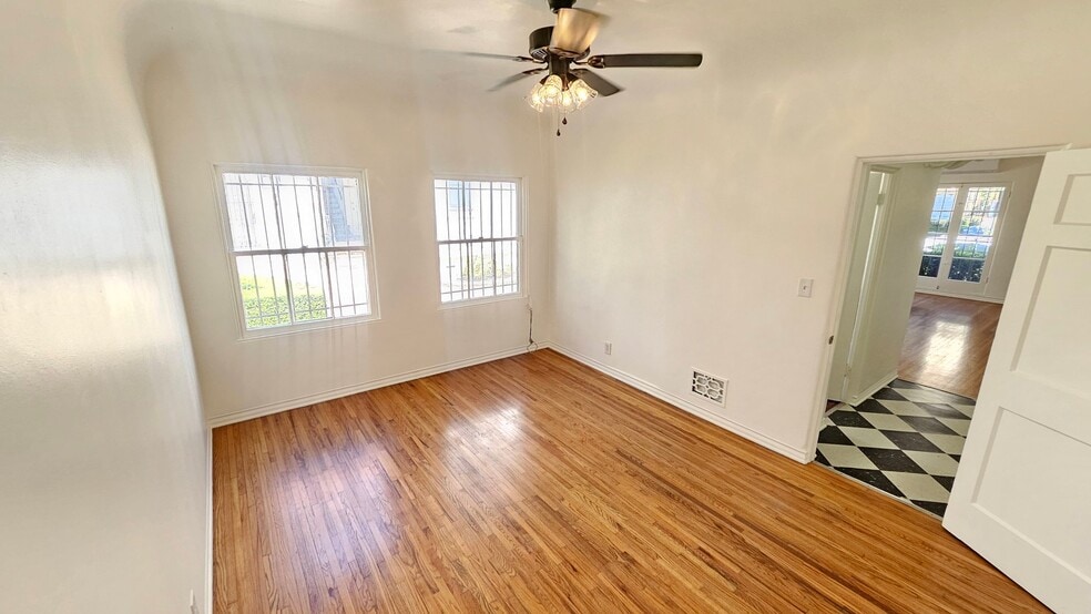 Building Photo - 355 Cochran Ave