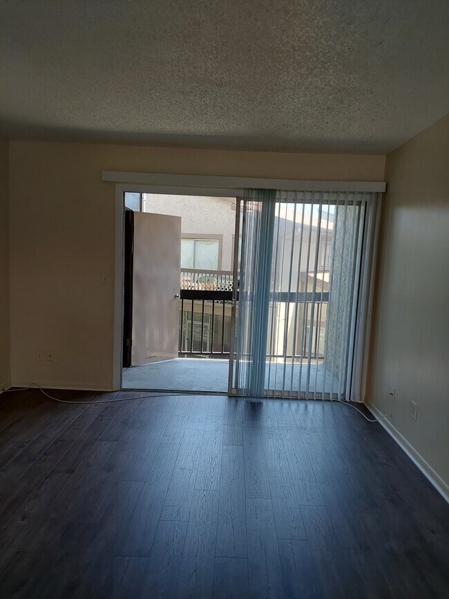 Building Photo - 6312 Newtown Cir