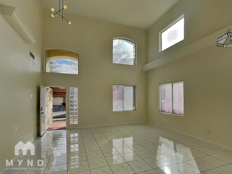 Building Photo - 1709 Wandering Winds Way