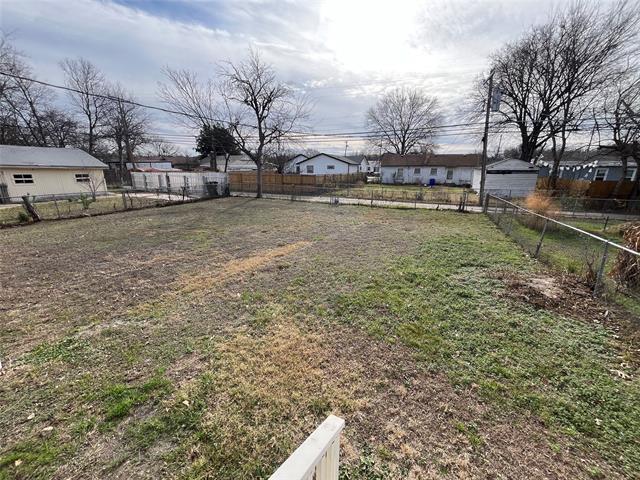 Building Photo - 7642 Maxwell Ave