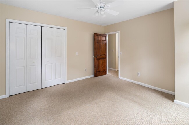 Building Photo - 2 Congdon Ln