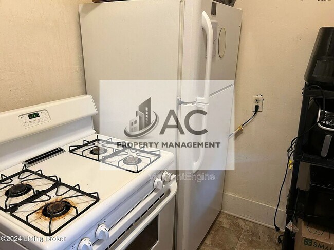 Building Photo - 1212 Queen Ave