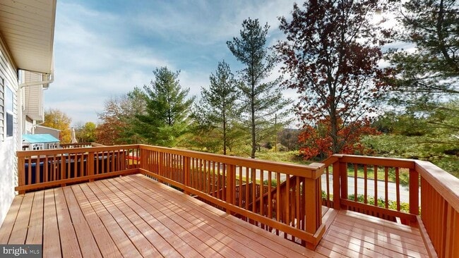 Building Photo - 527 Sparkleberry Terrace NE