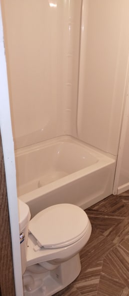 Building Photo - 153 NW Deer Run Gln