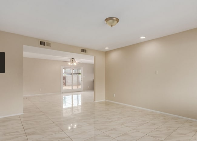 Building Photo - Great Chandler location with no HOA!!!