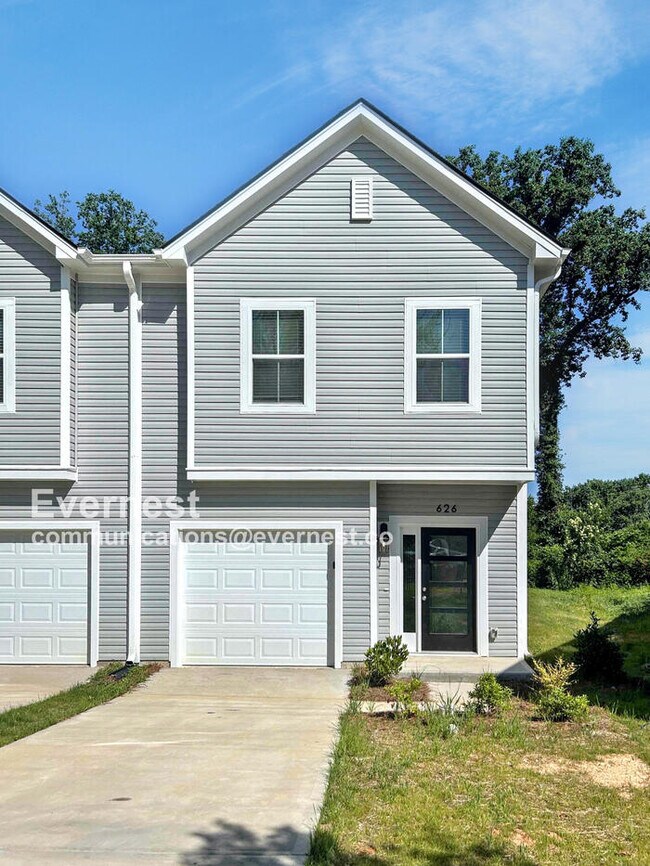 Primary Photo - 626 Austin Dr