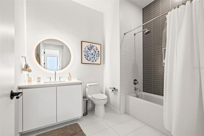 Building Photo - 777 3rd Ave N