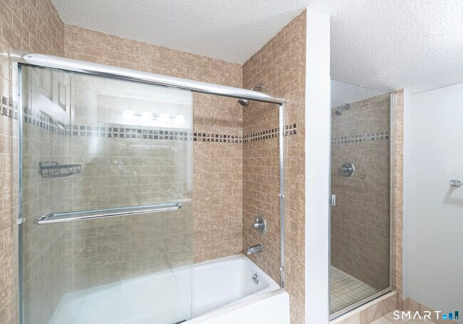 Building Photo - 25 Stanley St