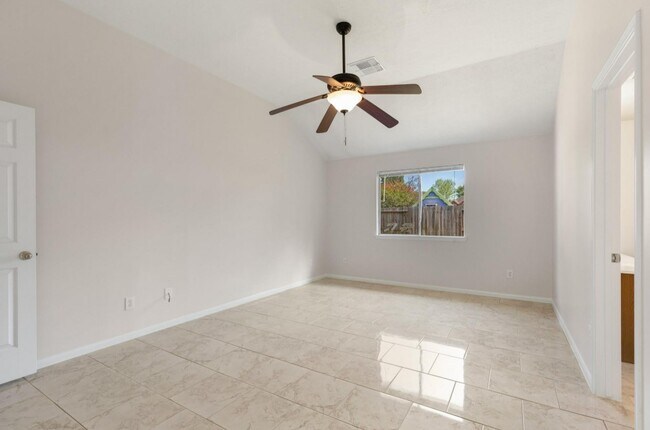 Building Photo - 21812 Whispering Forest Dr