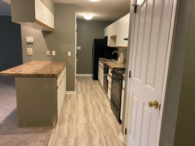 Building Photo - 10229 Rose Meadow Ln