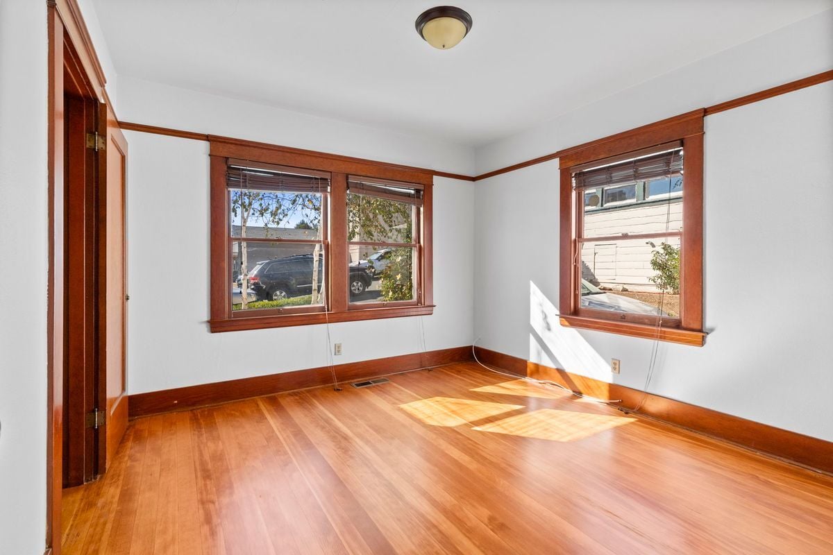 Building Photo - 205 Court St