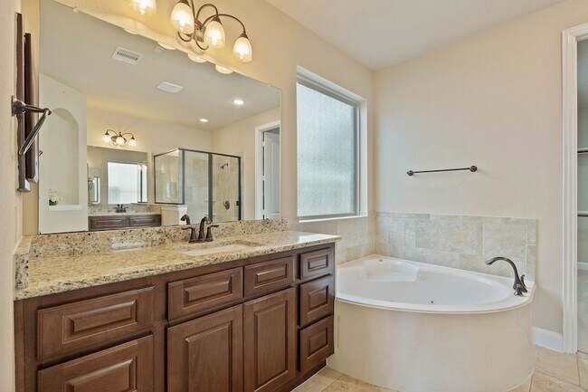 Building Photo - 166 Lindenberry Cir