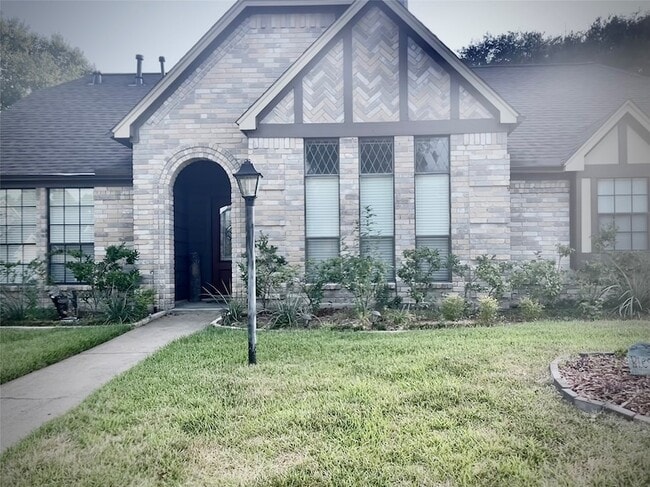 Building Photo - 8215 Sean Park Ct