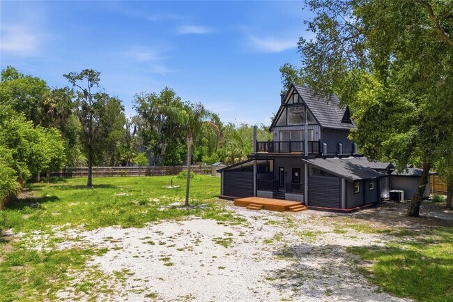 Building Photo - 7210 Valrie Ln