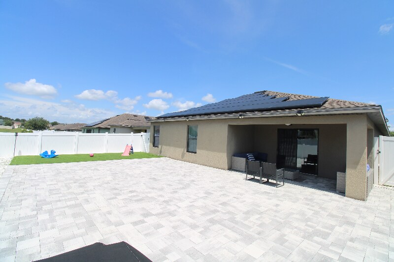 Building Photo - 600 Swallowtail Dr