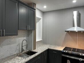 Building Photo - 59 Rennell St