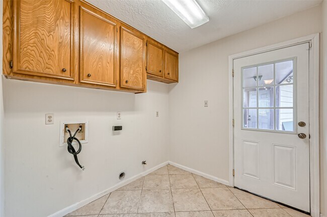 Building Photo - 2438 Hodges Bend Cir