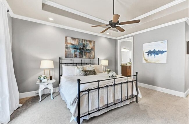 Building Photo - 5307 Lillian St