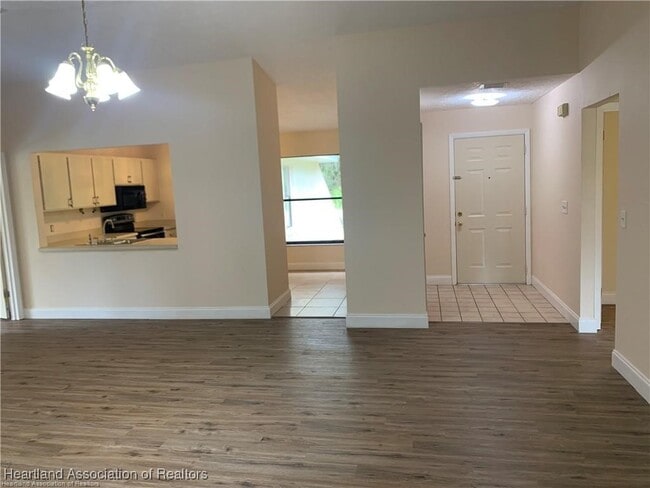 Building Photo - 3017 Beech Ave