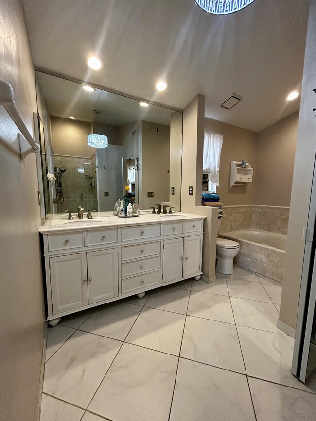 Building Photo - 53 Heather Cove Dr