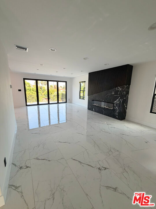 Building Photo - 3845 Olympiad Dr