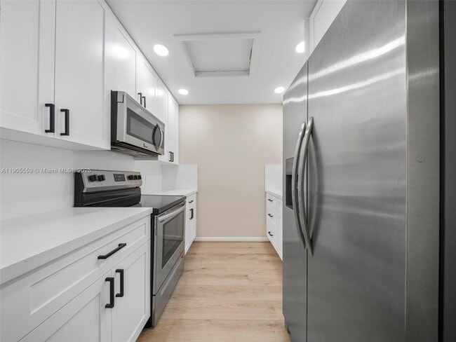 Building Photo - 151 SW 135th Terrace