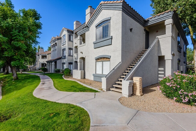 Building Photo - 15095 N Thompson Peak Pkwy