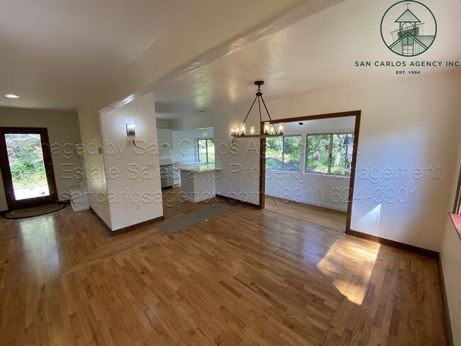 Building Photo - Private and Updated Three Bedroom Carmel H...