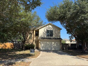 Building Photo - CUTE 2-STORY NESTLED ON A CUL-DE-SAC FEATU...