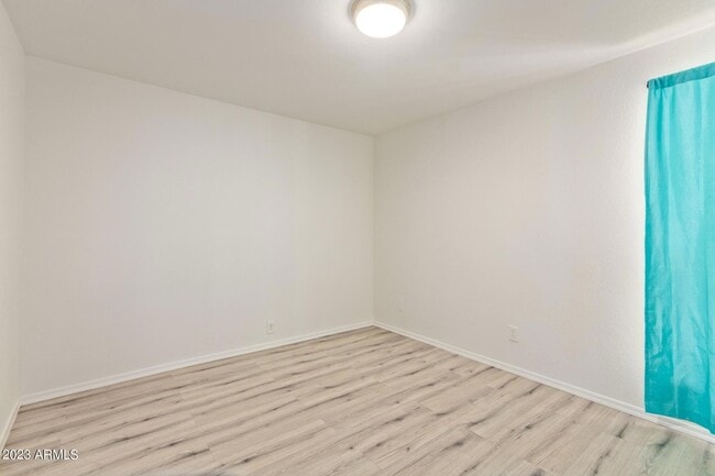 Building Photo - 2633 W Ocotillo Rd