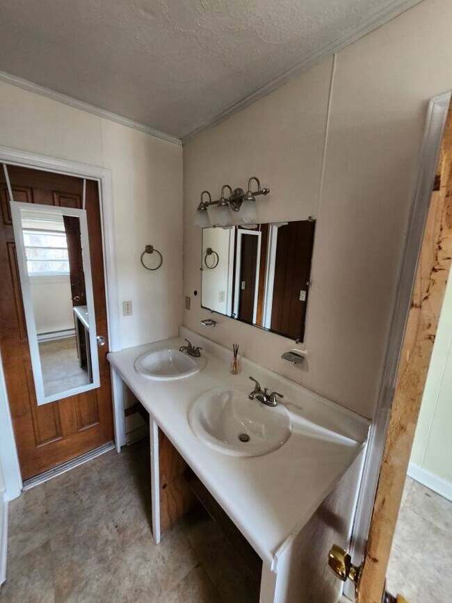 Building Photo - 155 Clement St