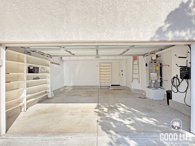 Building Photo - Spacious 4BR Home in Central Mira Mesa