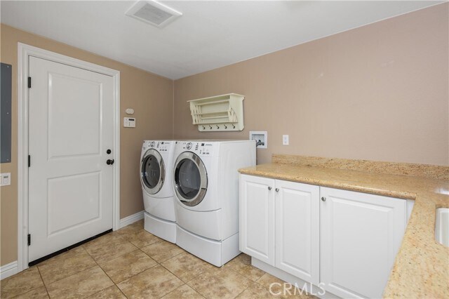 Building Photo - 260 W Marquita