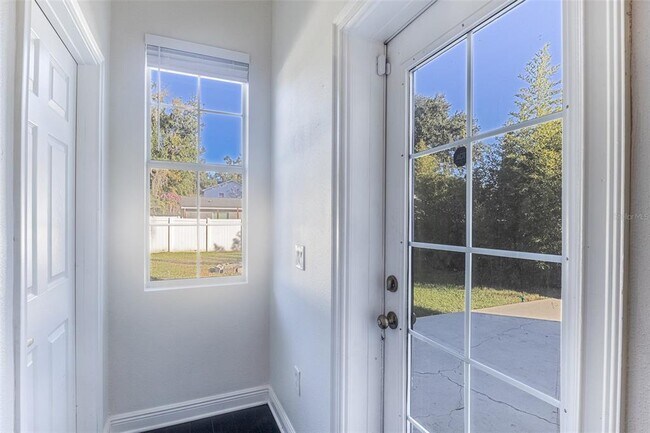 Building Photo - 350 N Phelps Ave