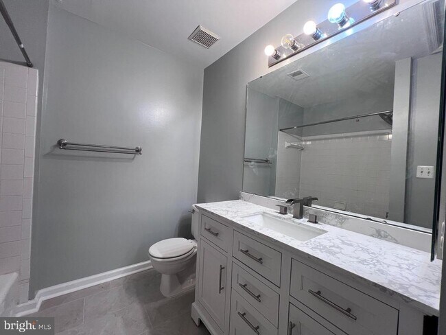 Building Photo - 9038 Falcon Glen Ct