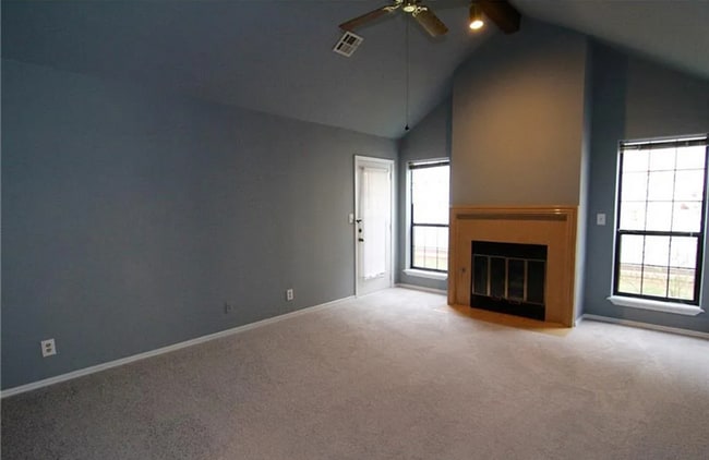 Building Photo - 3 Bed | 2 Bath | South Tulsa