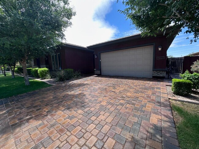 Building Photo - 7507 E Pampa Ave