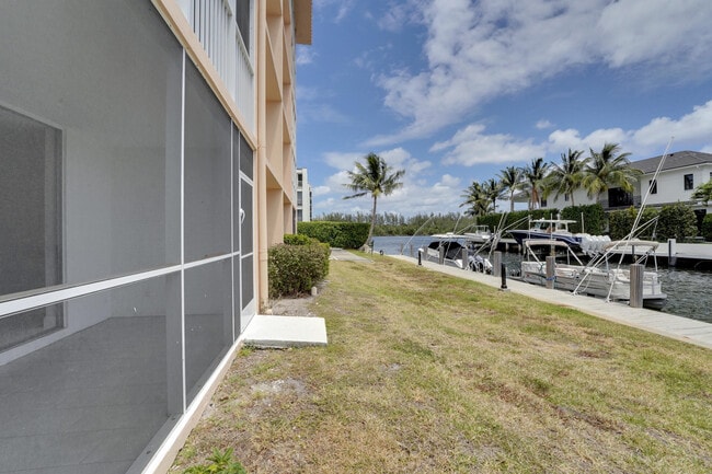 Building Photo - 750 NE Spanish River Blvd