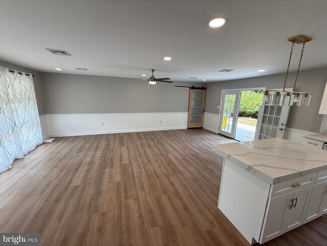Building Photo - 1201 Stotesbury Ave