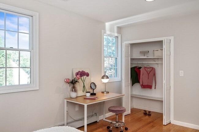 Building Photo - 29 Burke Ln